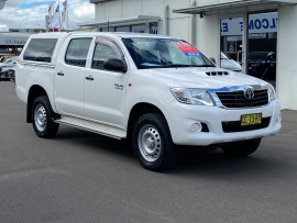 Toyota HiLux SR KUN26R 