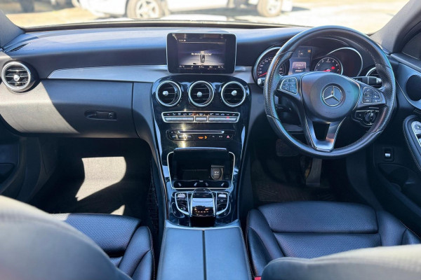 2015 Mercedes-Benz C-Class W205 C200 Sedan Image 10