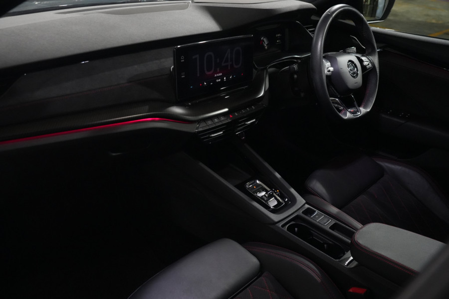2022 Skoda Octavia RS SUV Image 6