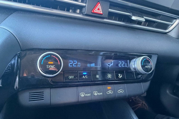 2024 MY25 Hyundai i30 CN7.V2 Elite Hybrid Sedan Image 19