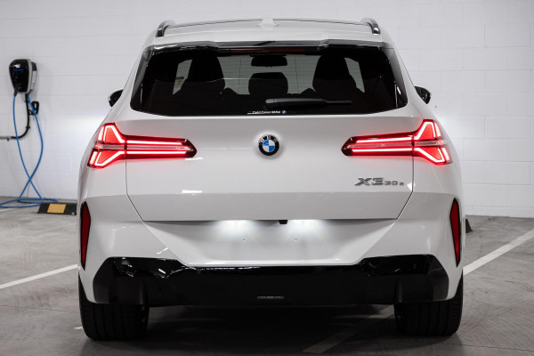 2026 BMW X3 G45 30e xDrive SUV image 4