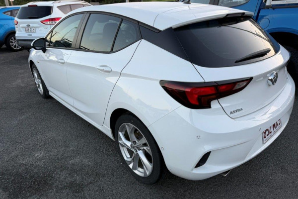 2017 MY18 Holden Astra BK RS Hatch Image 2