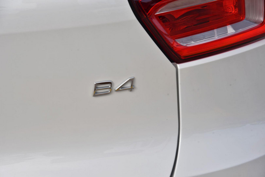 2024 MY25 Volvo XC40 XZ Plus B4 SUV Image 17