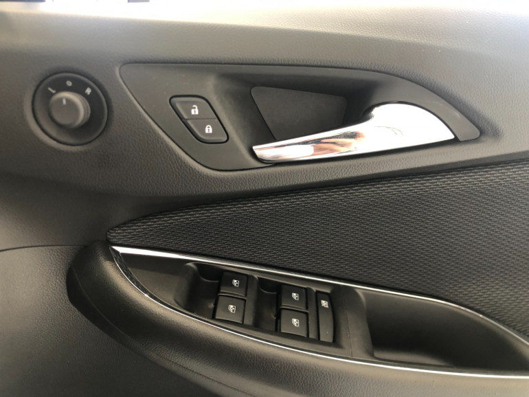 2018 Holden Astra BL Turbo LS+ Sedan Image 10