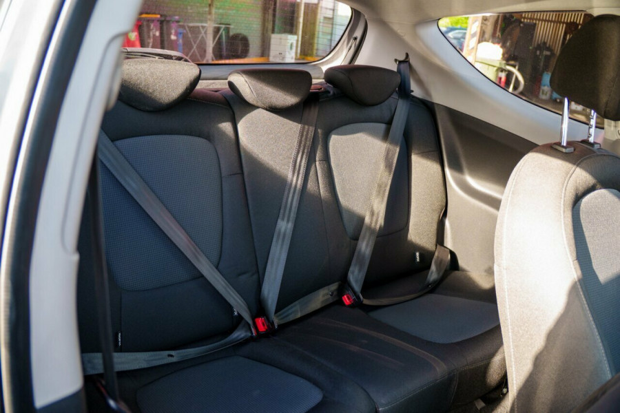 2014 Hyundai i20 PB Active Hatch Image 9