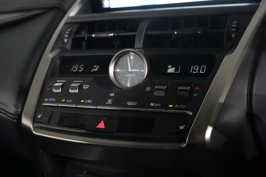 2020 Lexus Nx300 Luxury (Awd) SUV Image 20