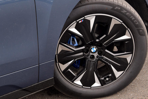 2026 BMW iX I20 xDrive45 M Sport SUV image 28