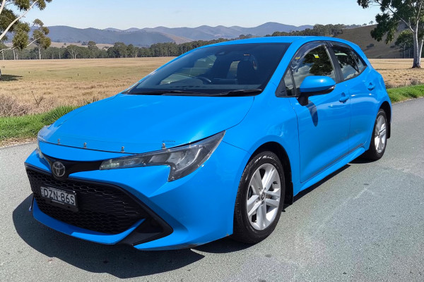 2018 Toyota Corolla MZEA12R Ascent Sport Hatch Image 3
