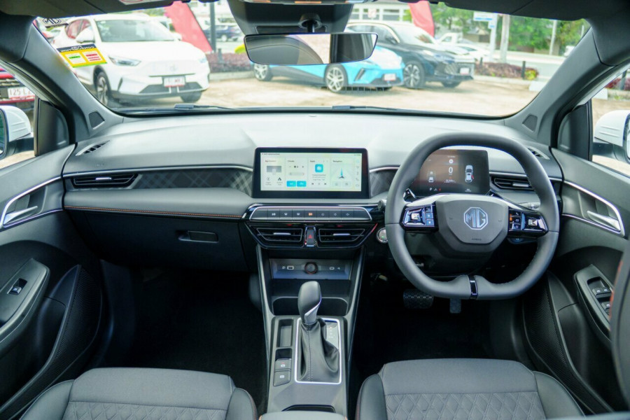 2025 MY25.5 MG MG3 ZP22 Essence Hybrid+ Hatch Image 17