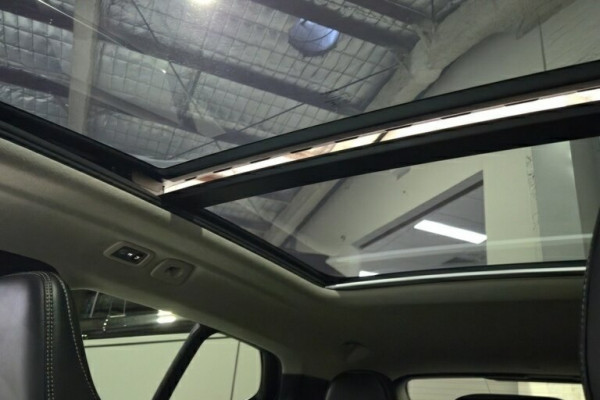 2022 Volvo XC40 XZ T4 Inscription SUV Image 18