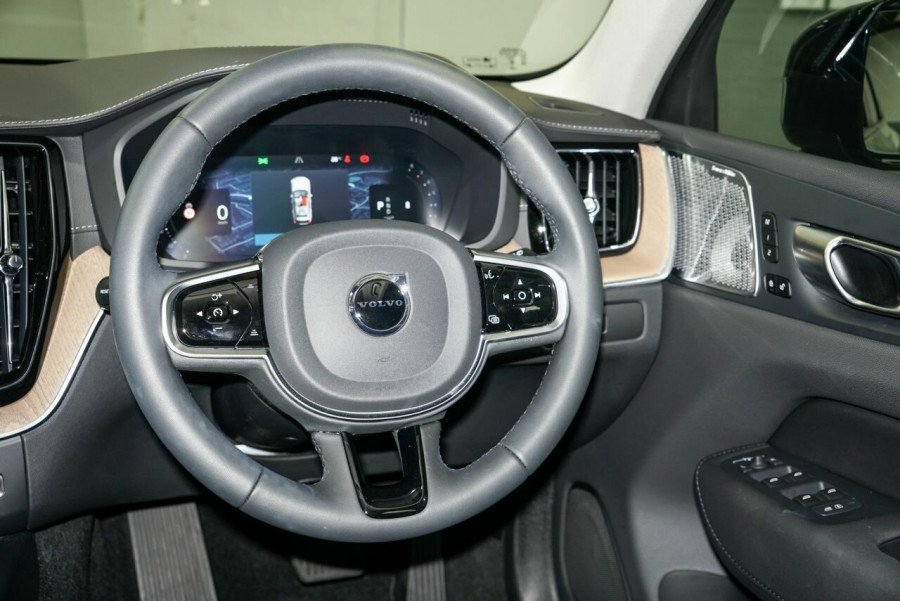 2025 MY26 Volvo XC60 UZ Ultra B5 Dark SUV Image 6