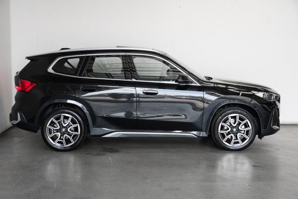 2025 BMW X1 U11 xDrive20i SUV image 3