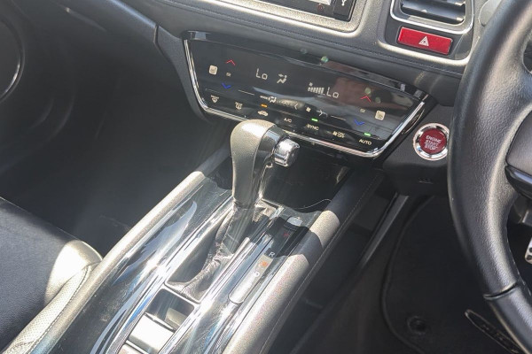 2017 Honda HR-V  VTi-L SUV Image 15