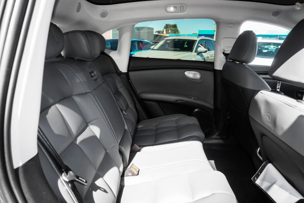 2026 MY25 MG IM6 S12L Performance SUV Image 7