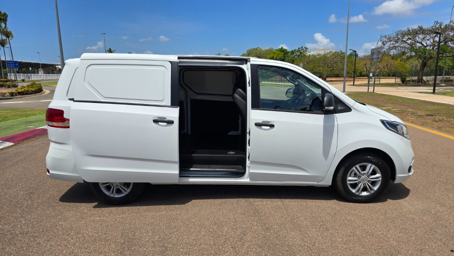 2026 MY25 LDV G10 SV7C + Van Image 17