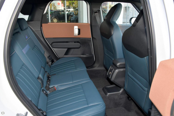 2025 MINI Countryman U25 S Favoured SUV image 8