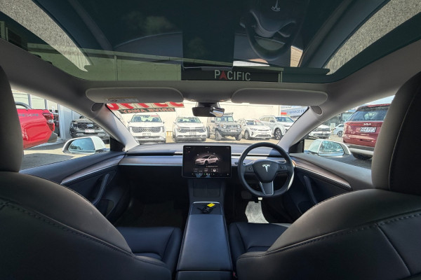 2022 Tesla Model 3  Rear-Wheel Drive Sedan Image 14