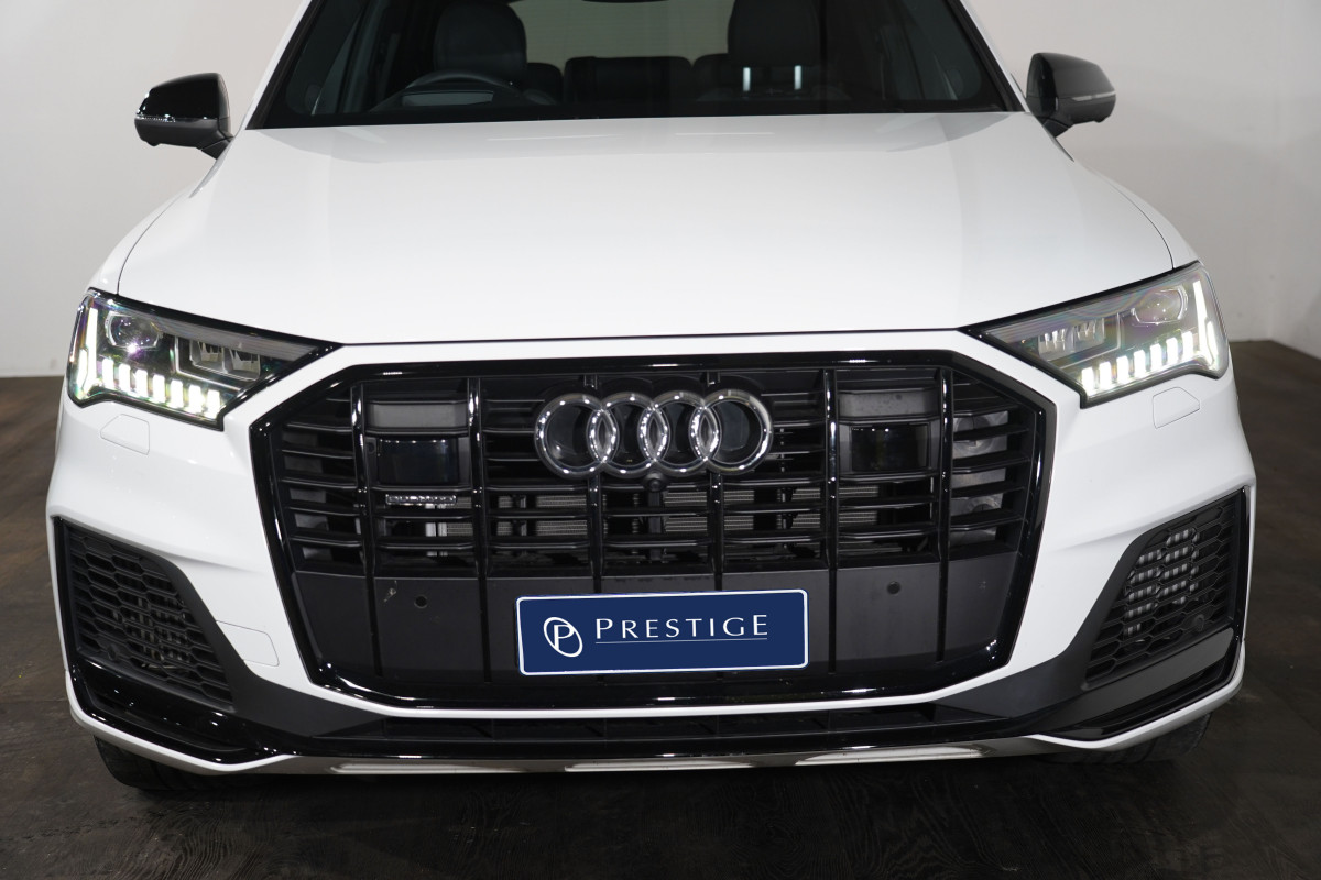2023 Audi Q7 55 Tfsi S Line Quattro Mhev SUV Image 3