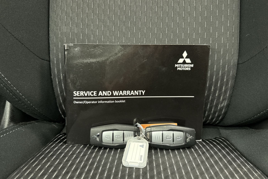 2021 MY22 Mitsubishi Outlander ZM ES SUV Image 13