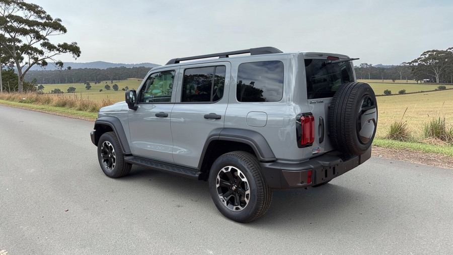 2026 GWM Tank 300 P01 Ultra Hi4-T PHEV SUV Image 6