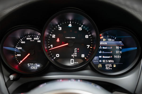 2021 Porsche Macan SUV Image 23