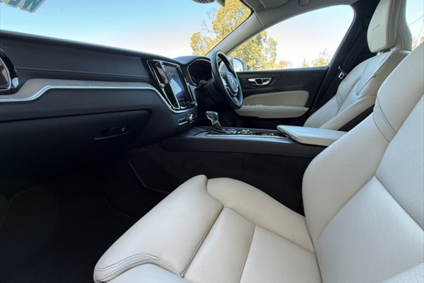 2019 MY20 Volvo S60 Z Series T5 Inscription Sedan Image 15
