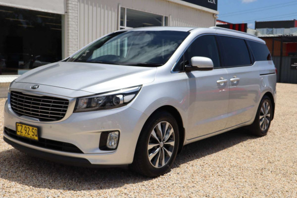 2015 MY16 Kia Carnival YP SLi People Mover