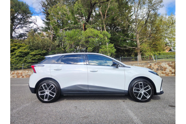 2024 MG MG4 MEH32 Essence 64 Hatch