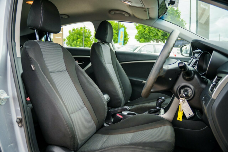 2013 Hyundai i30 GD2 Active Hatch Image 16