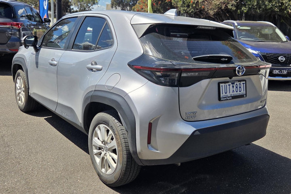 2021 Toyota Yaris Cross MXPB10R GX SUV Image 2