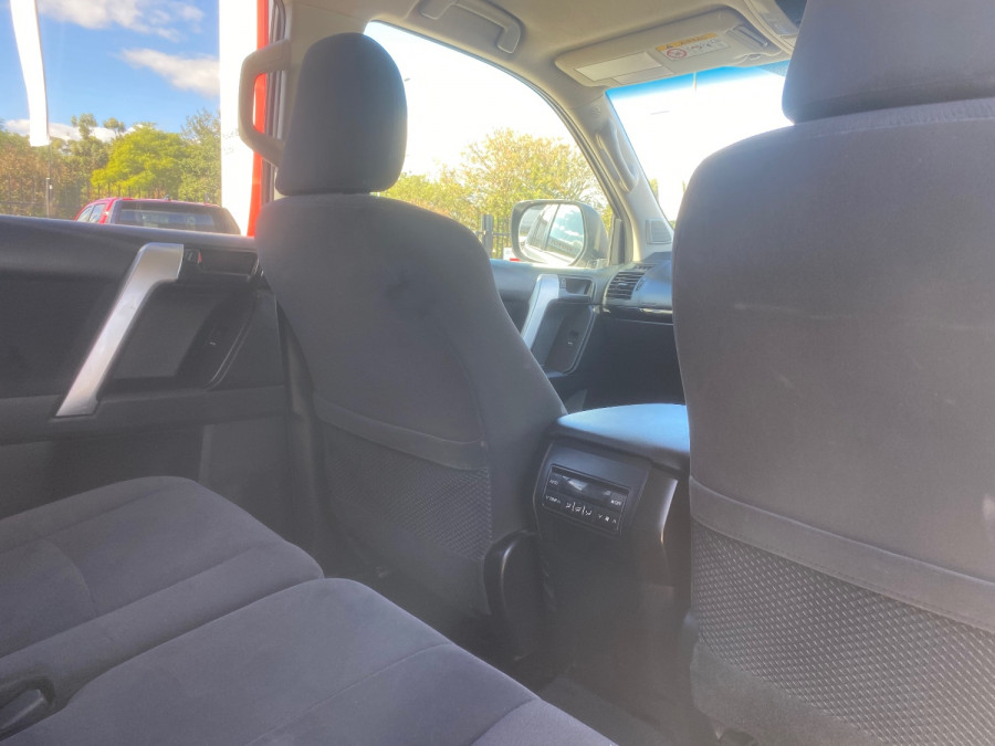 2018 Toyota LandCruiser Prado GDJ150R GXL SUV Image 17