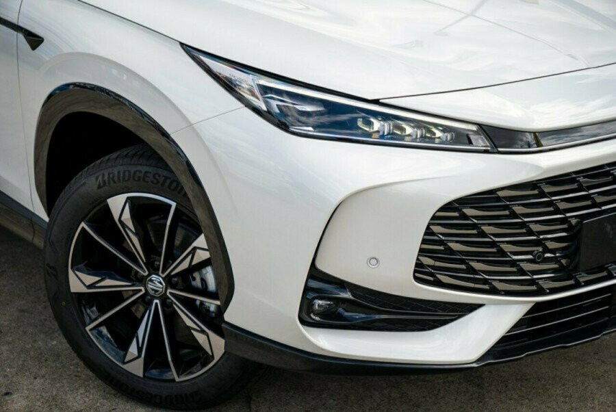 2025 MG HS AS33 Essence SUV Image 6