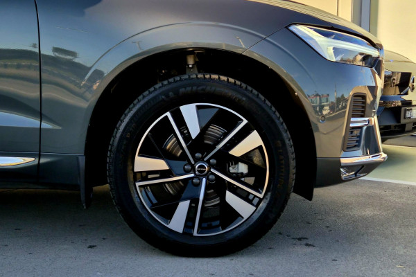 2026 Volvo XC60 UZ Plus B5 Bright SUV Image 3