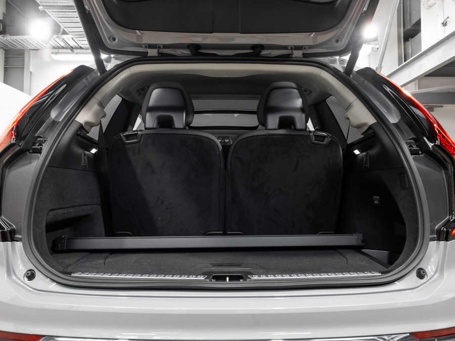 2026 Volvo XC90 L Series B5 Plus 2L MHEV AWD SUV Image 8