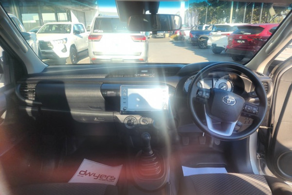 2021 Toyota HiLux TGN121R WorkMate Single Cab Chassis Image 5