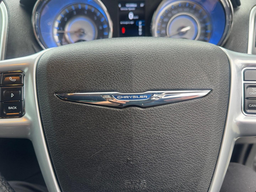 2015 MY14 Chrysler 300 LX C Sedan Image 21