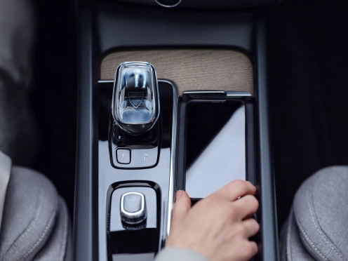 Wireless phone charger Image
