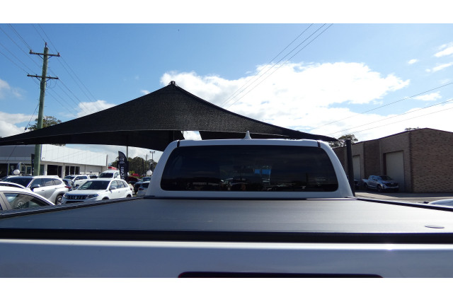 2021 Toyota HiLux GUN126R SR5 + PREMIUM INTERIOR 4X4 Ute Image 8
