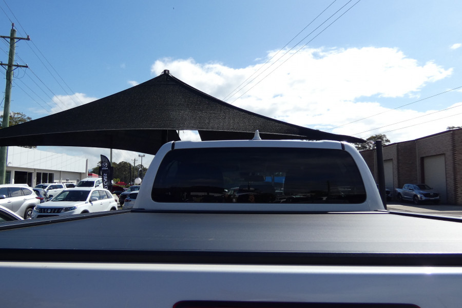 2021 Toyota HiLux GUN126R SR5 + PREMIUM INTERIOR 4X4 Ute Image 8