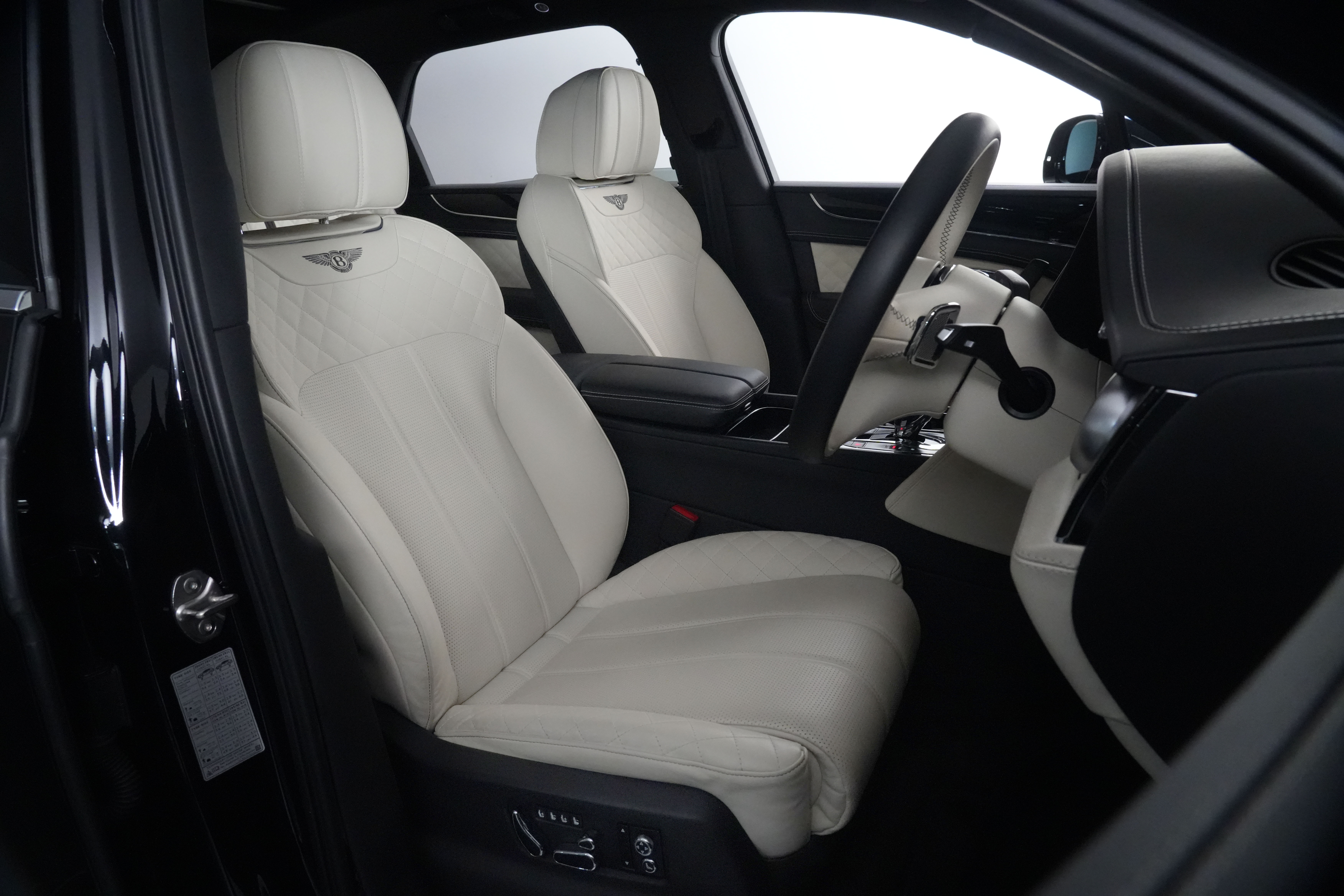 2018 Bentley Bentayga W12 SUV Image 30