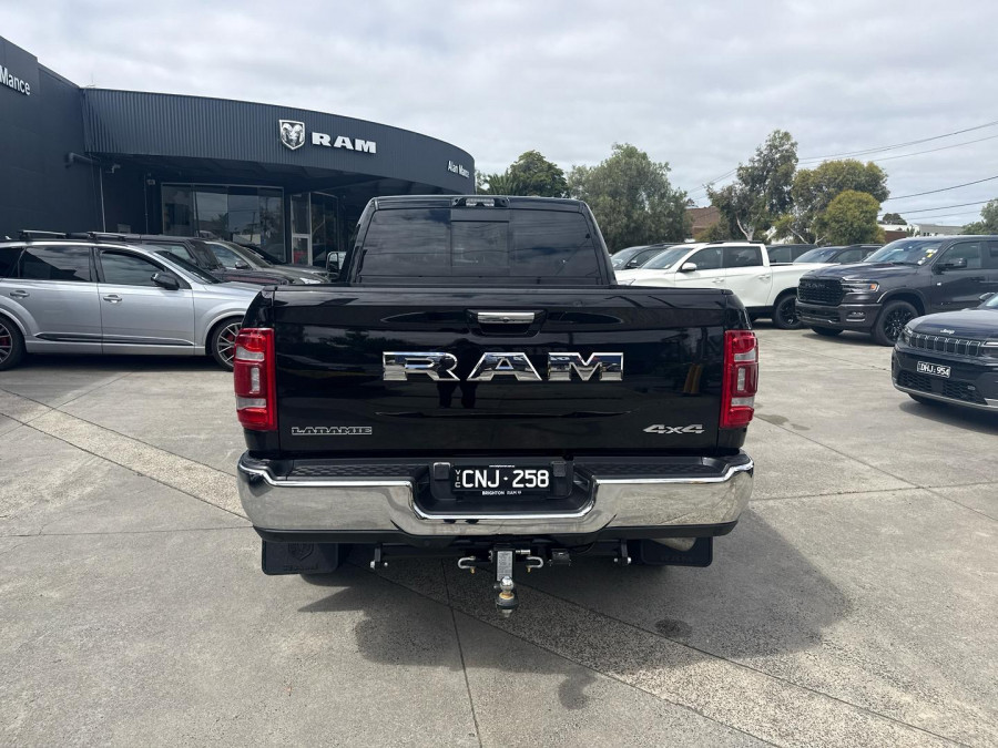 2022 Ram 2500 DJ Laramie Ute Image 3