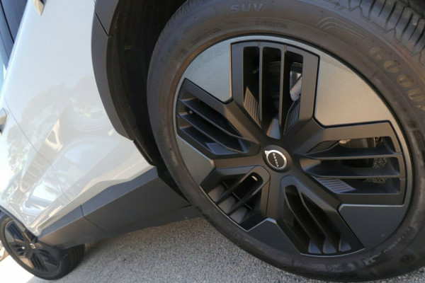 2025 MY26 Volvo EX30 Cross Country  Ultra Twin Motor Performance SUV Image 4
