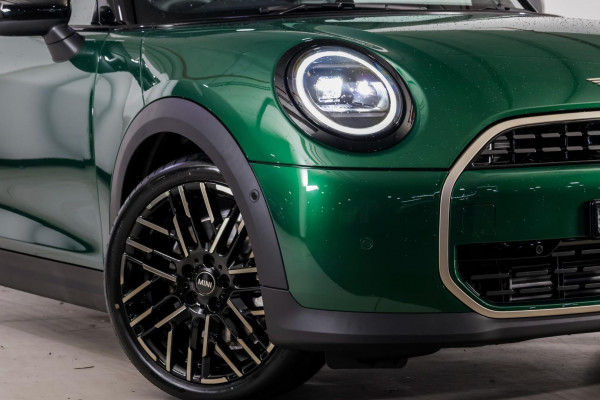2026 MINI Cooper F66 S Favoured Hatch image 21