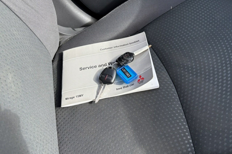 2014 MY15 Mitsubishi Mirage LA ES Sedan Image 19