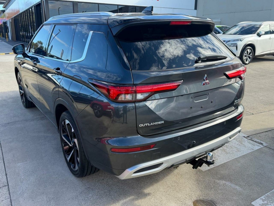 2024 Mitsubishi Outlander ZM PHEV Exceed Tourer SUV Image 6