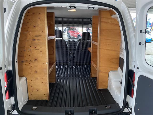 2014 Volkswagen Caddy TSI160 Van Image 11