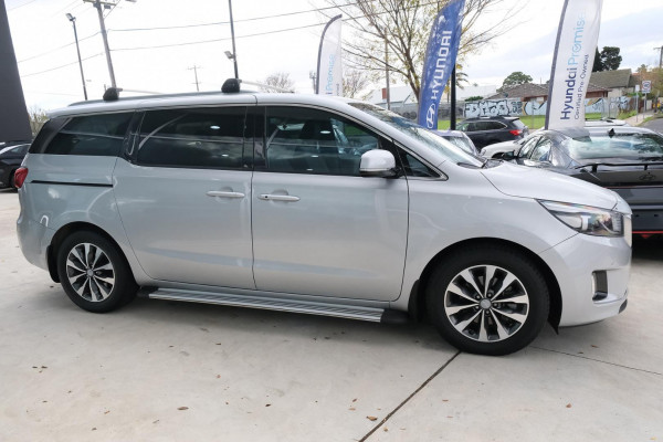 2017 MY18 Kia Carnival YP SLi Van Image 5