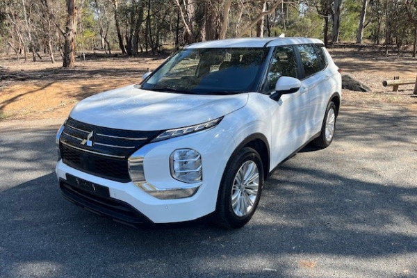2021 MY22 Mitsubishi Outlander ZM ES Wagon