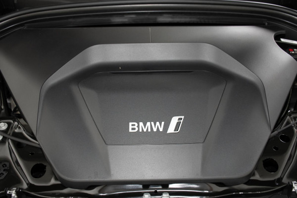 2024 BMW iX2 U10 eDrive20 M Sport SUV image 24