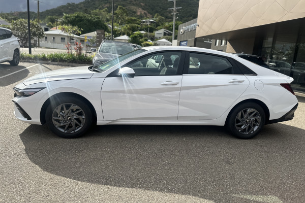 2026 Hyundai i30 CN7.V4 Sedan Image 4